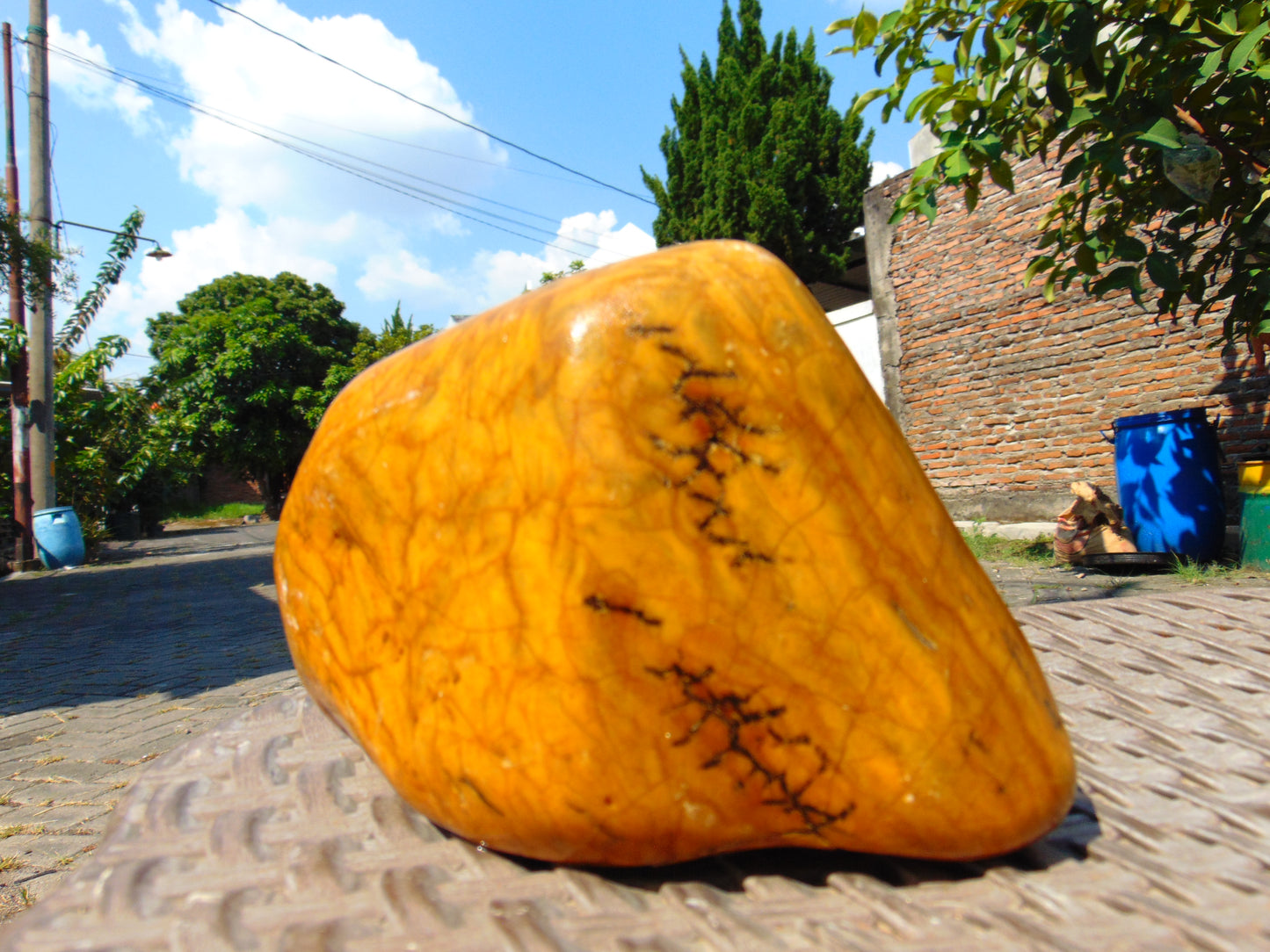 343 gram Polished Indonesia Yellow Fragrance Amber for Healing KM10