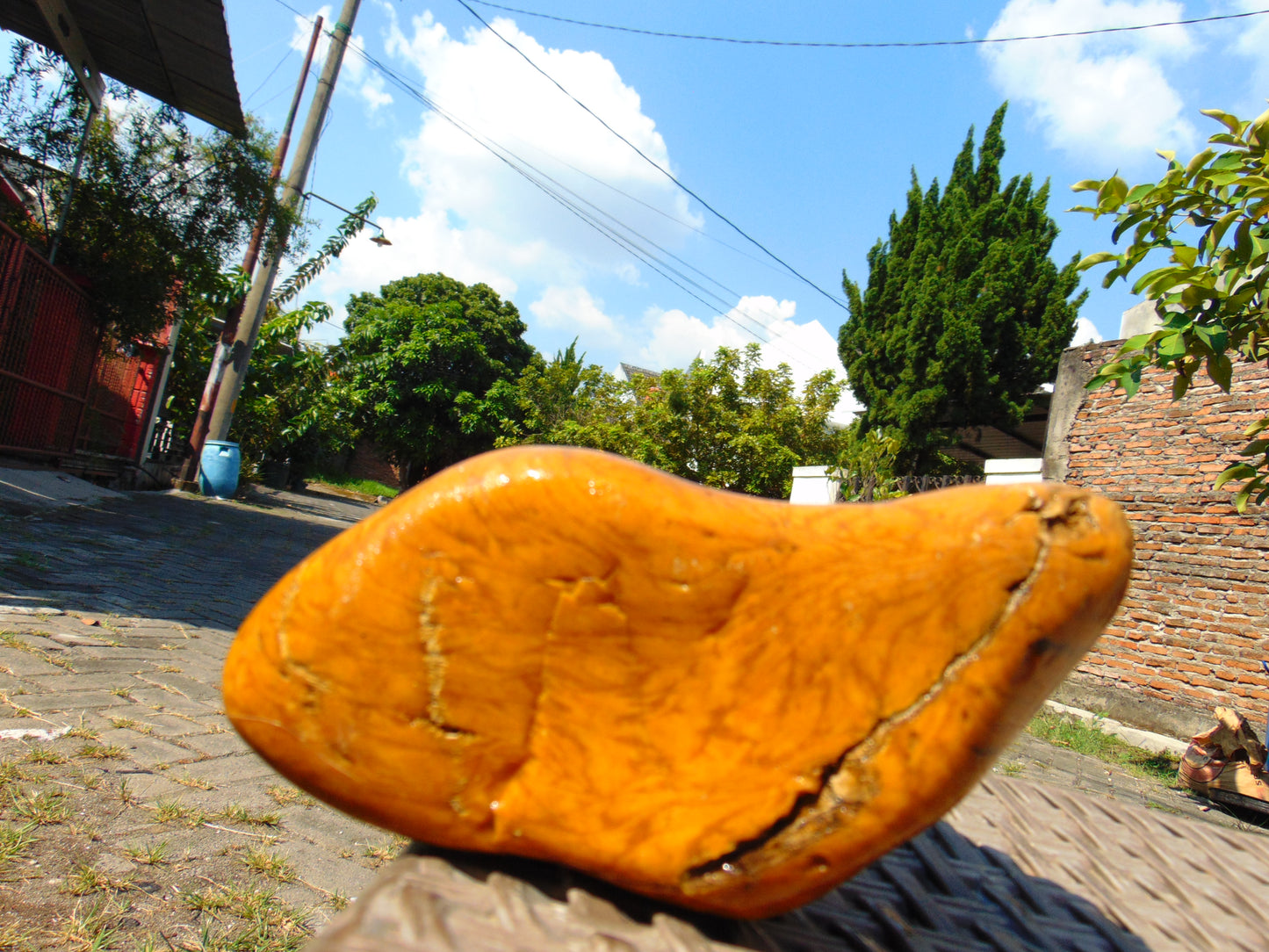 343 gram Polished Indonesia Yellow Fragrance Amber for Healing KM10