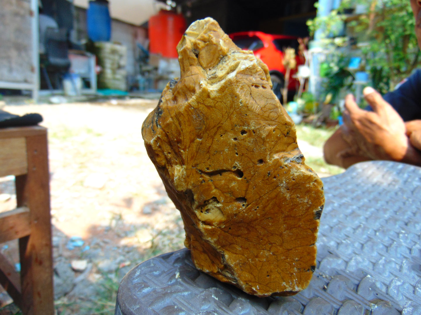 256 gram Polished Indonesia Yellow Aromatic Amber for Healing AY26M133