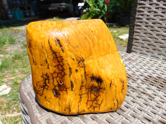 457 gram Polished Indonesia Yellow Fragrance Amber for Healing K820
