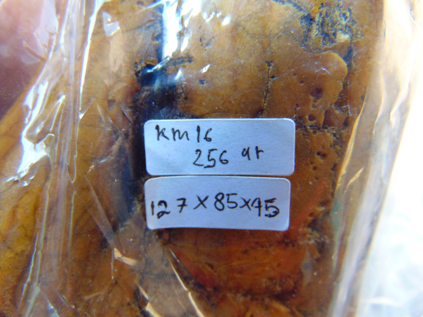 256 gram Polished Indonesia Yellow Fragrance Amber for Healing KM16