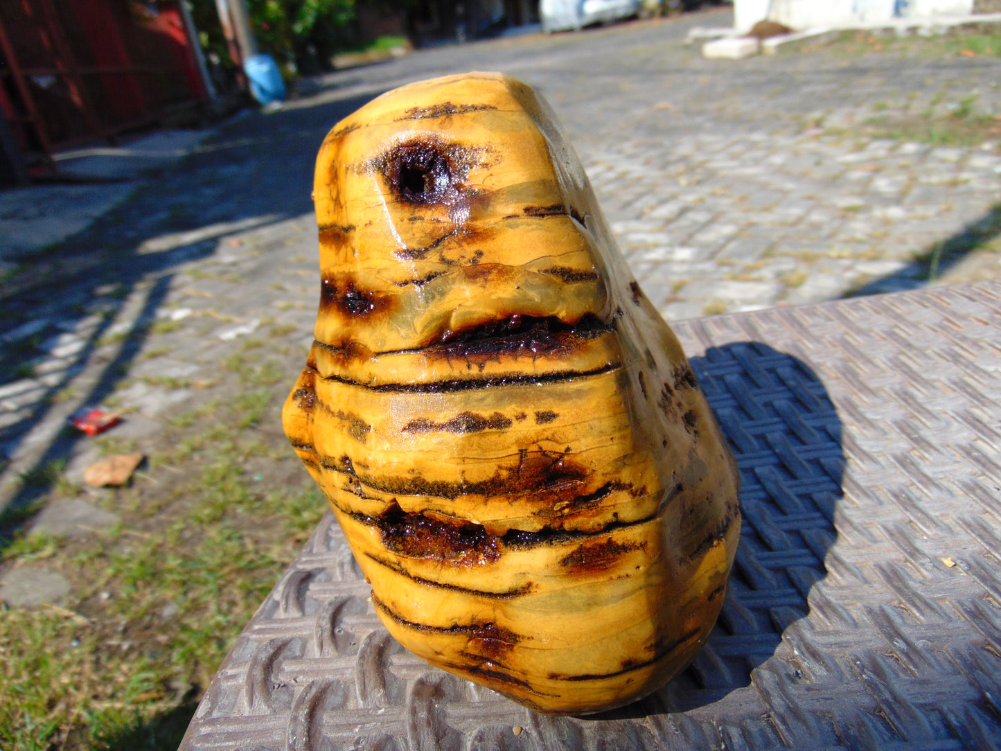 617 gram Polished Indonesia Yellow Fragrance Amber for Healing AYAR08