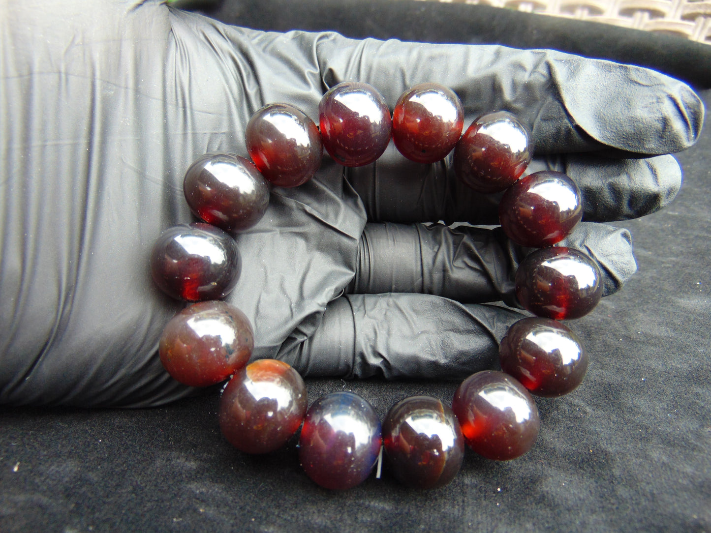 35 gram 14 Beads Mala Bracelet Indonesian Cherry Red Amber 16 mm for Healing A14G249