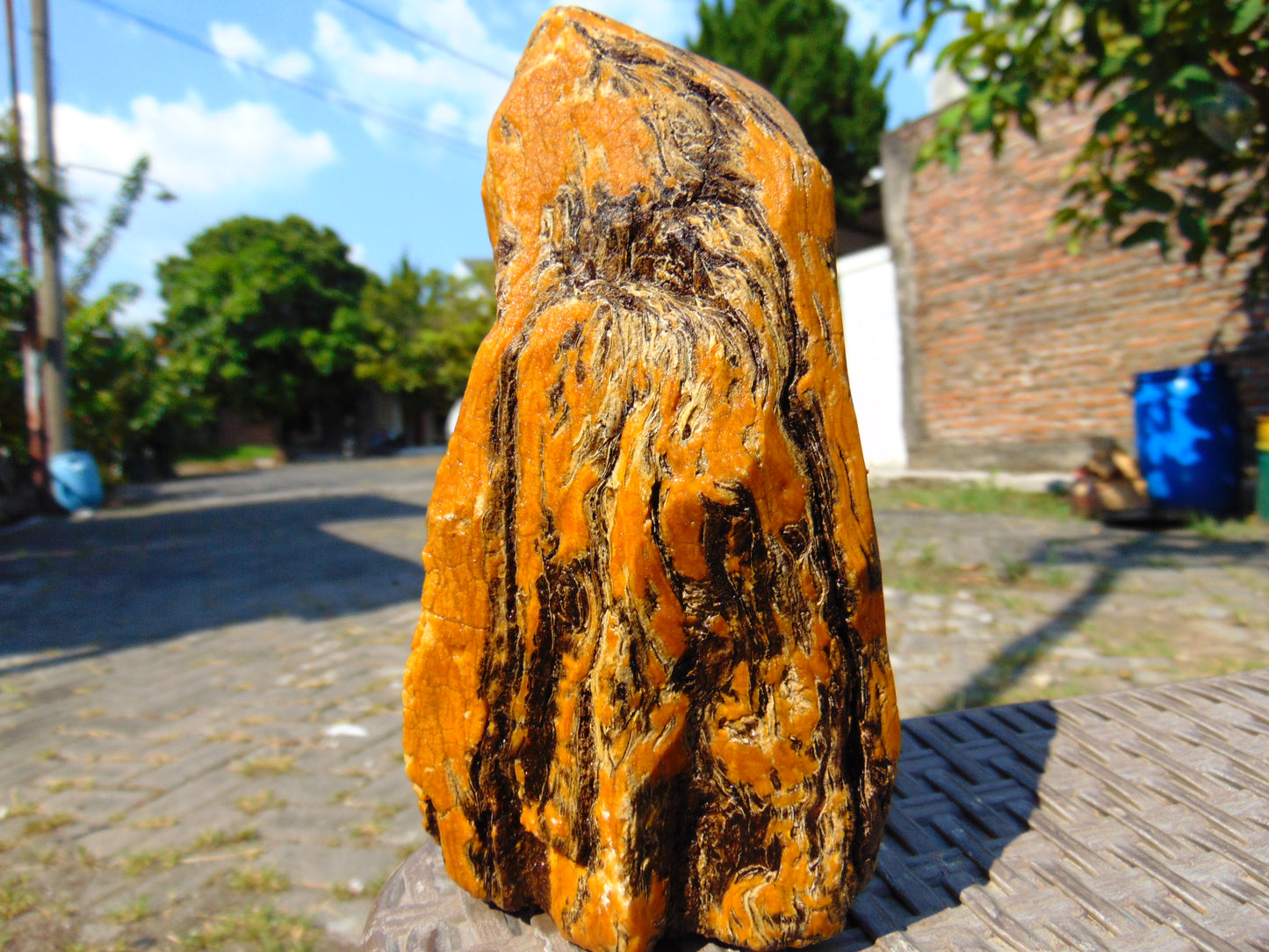 413 gram Polished Indonesia Yellow Fragrance Amber for Healing AYAR09