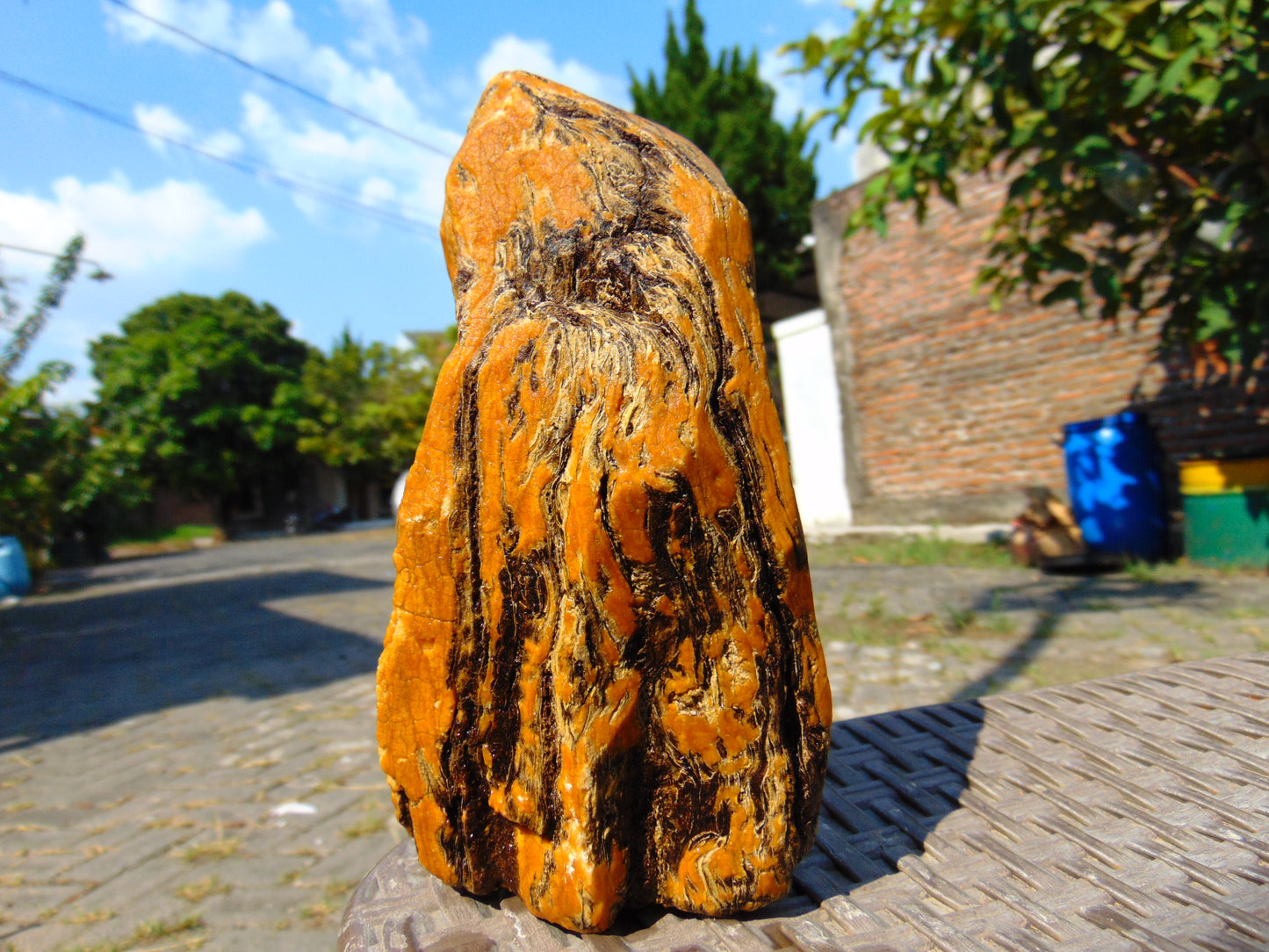 413 gram Polished Indonesia Yellow Fragrance Amber for Healing AYAR09