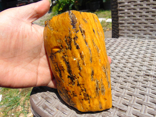 214 gram Polished Indonesia Yellow Fragrance Amber for Healing K825