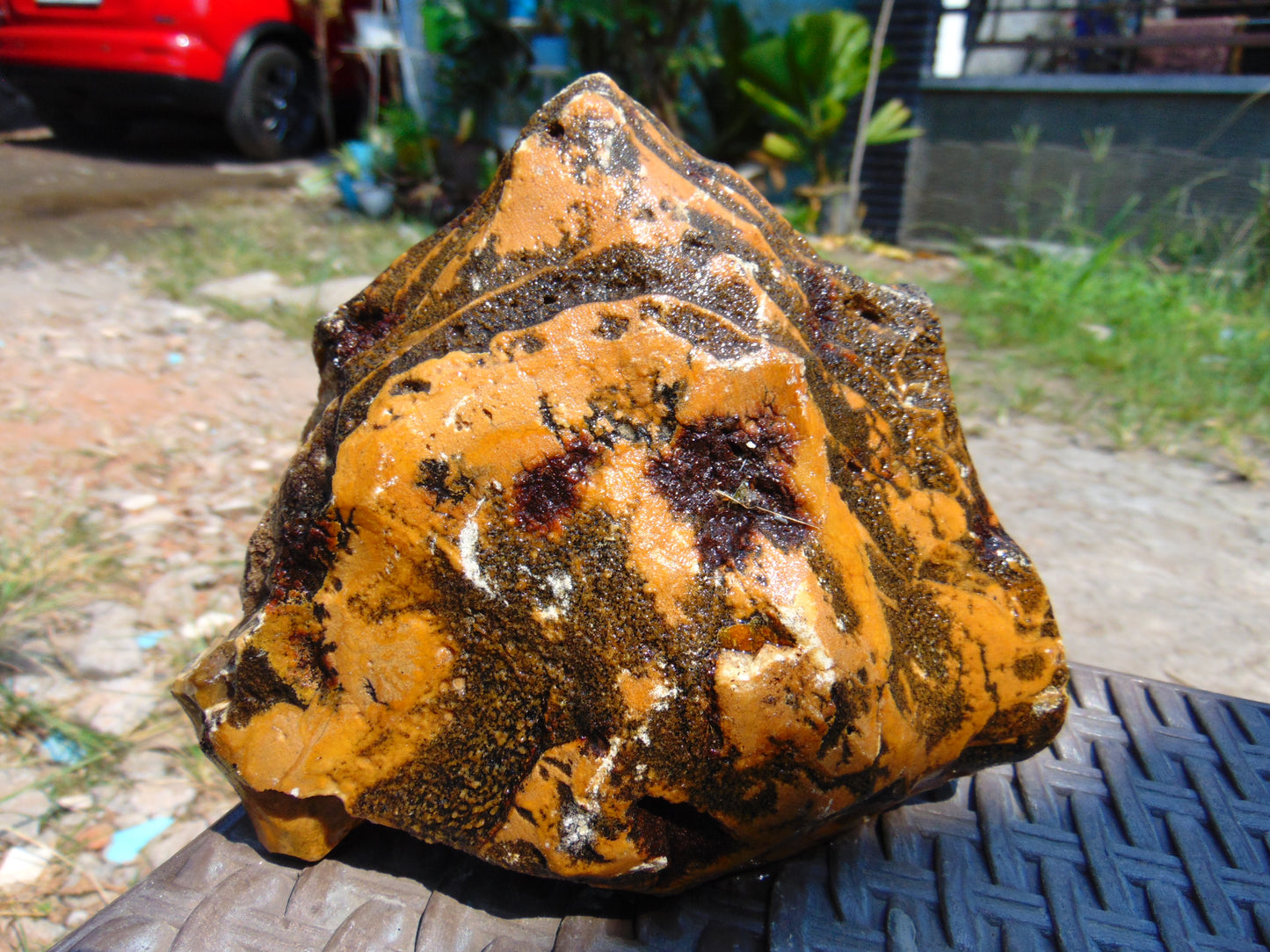 610 gram Polished Indonesia Yellow Aromatic Amber for Healing AY26M123