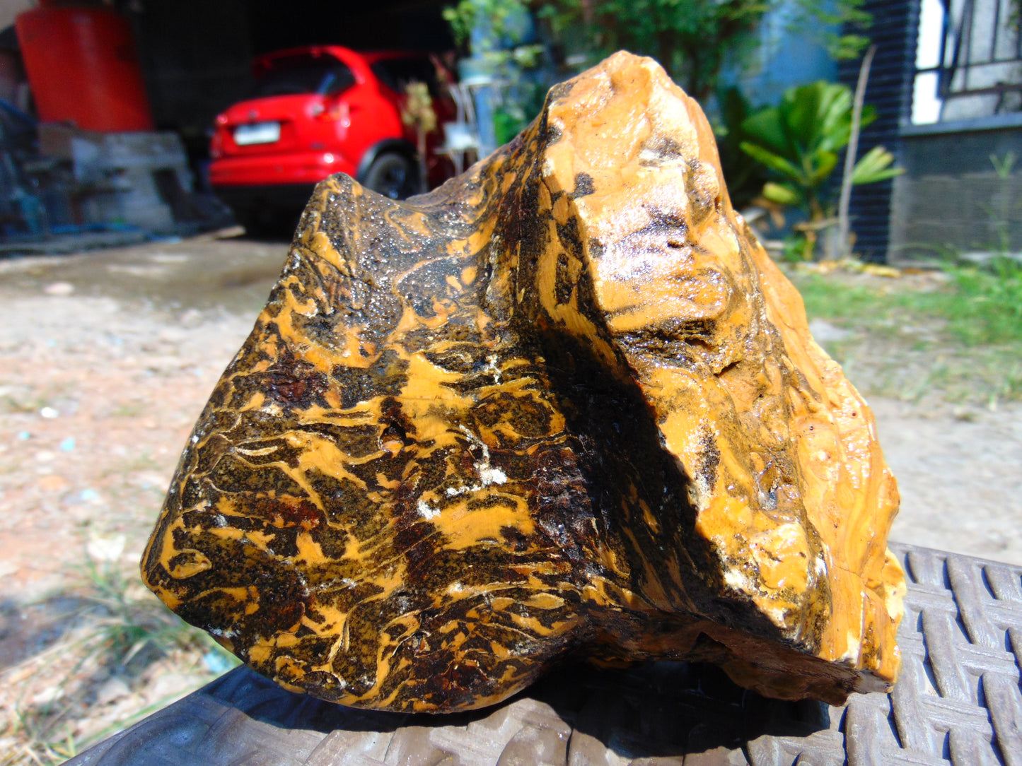 610 gram Polished Indonesia Yellow Aromatic Amber for Healing AY26M123