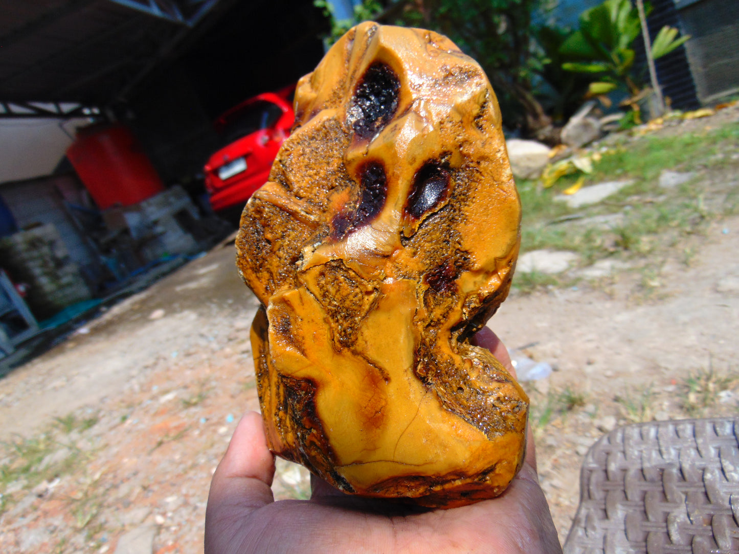 471 gram Polished Indonesia Yellow Aromatic Amber for Healing AY26M124