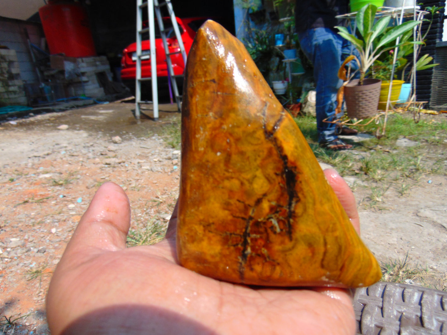 120 gram Polished Indonesia Yellow Aromatic Amber for Healing AY26M136