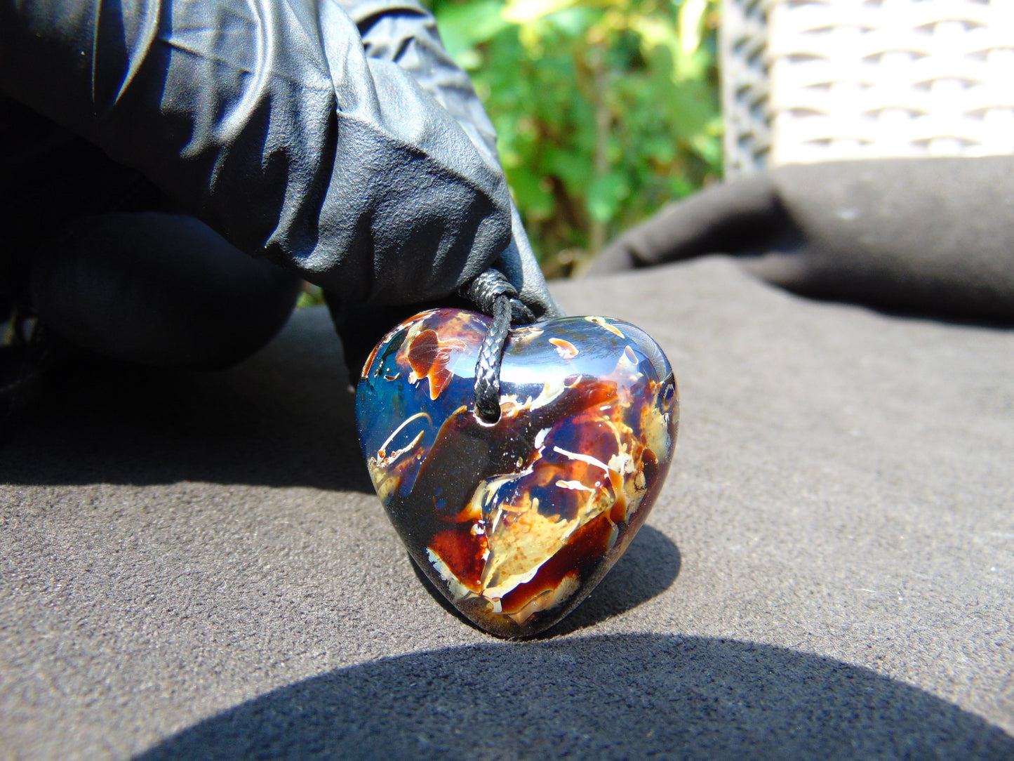 10 gr Heart Pendant Indonesian Blue Amber for Healing 25A353