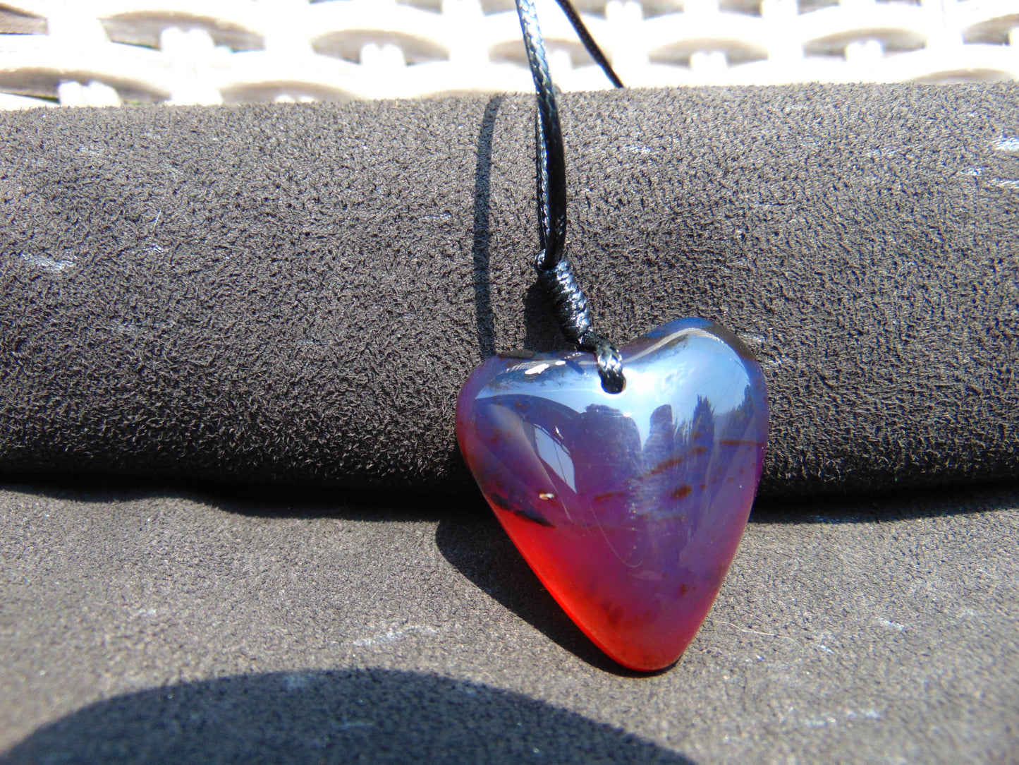 10 gr Heart Pendant Indonesian Blue Amber for Healing 25A350