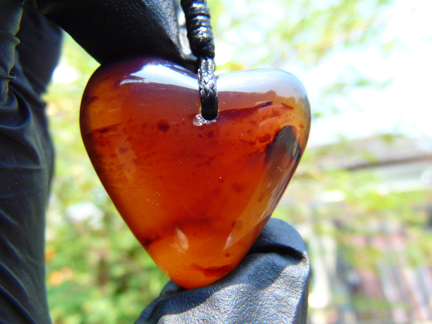 10 gr Heart Pendant Indonesian Blue Amber for Healing 25A350