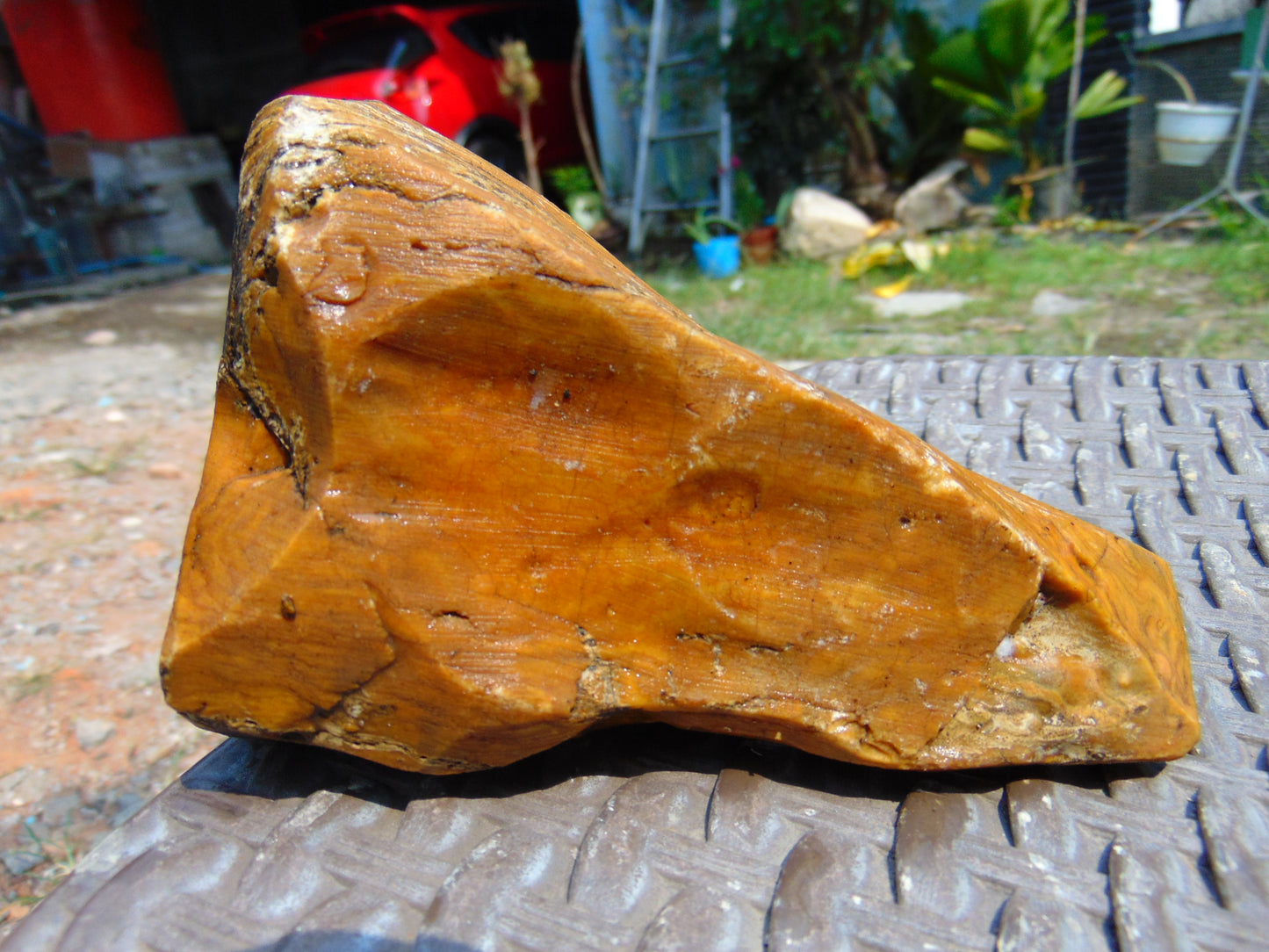 256 gram Polished Indonesia Yellow Aromatic Amber for Healing AY26M131