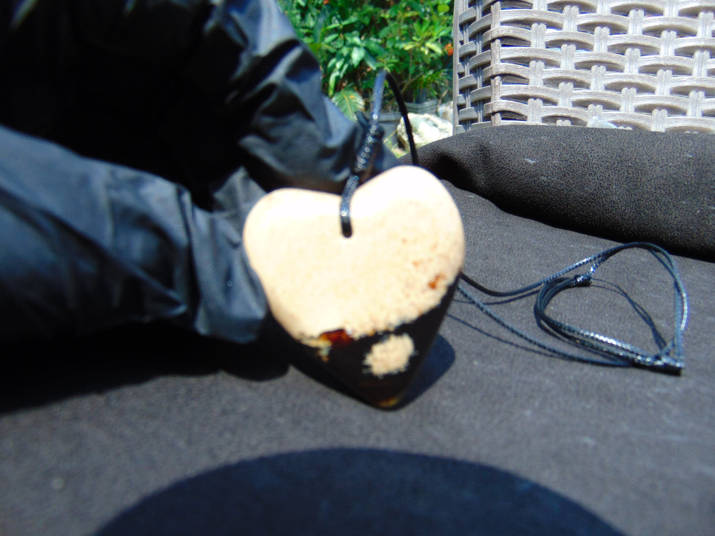 12 gr Heart Pendant Indonesian white Amber for Healing 25A243