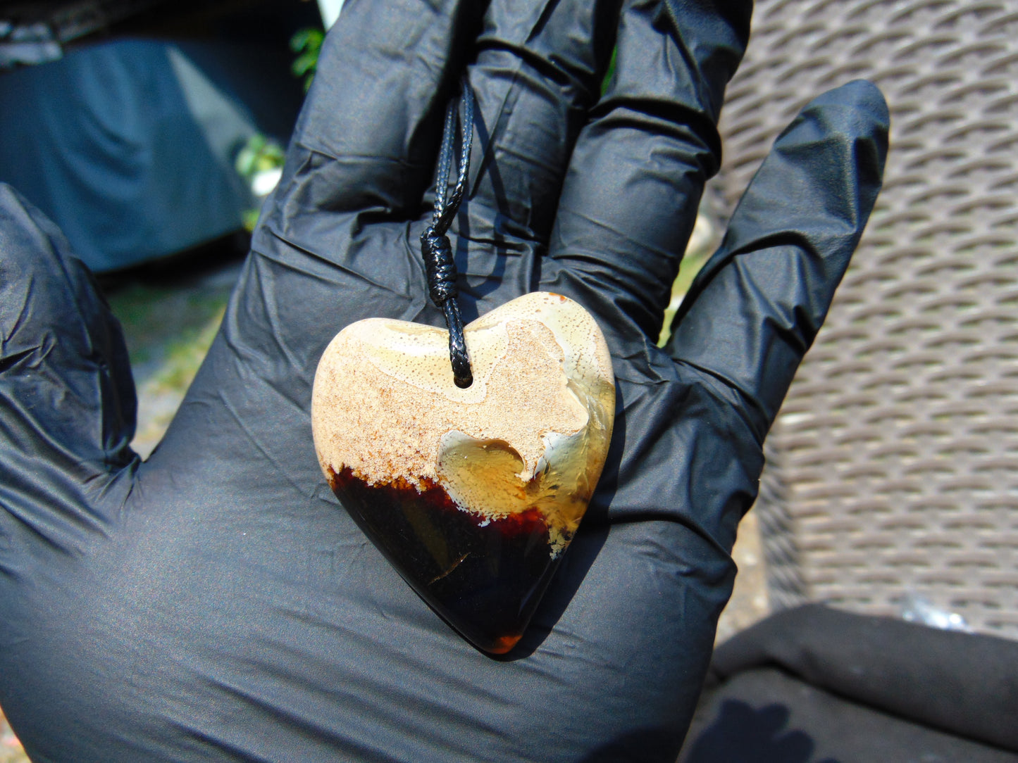 12 gr Heart Pendant Indonesian white Amber for Healing 25A243