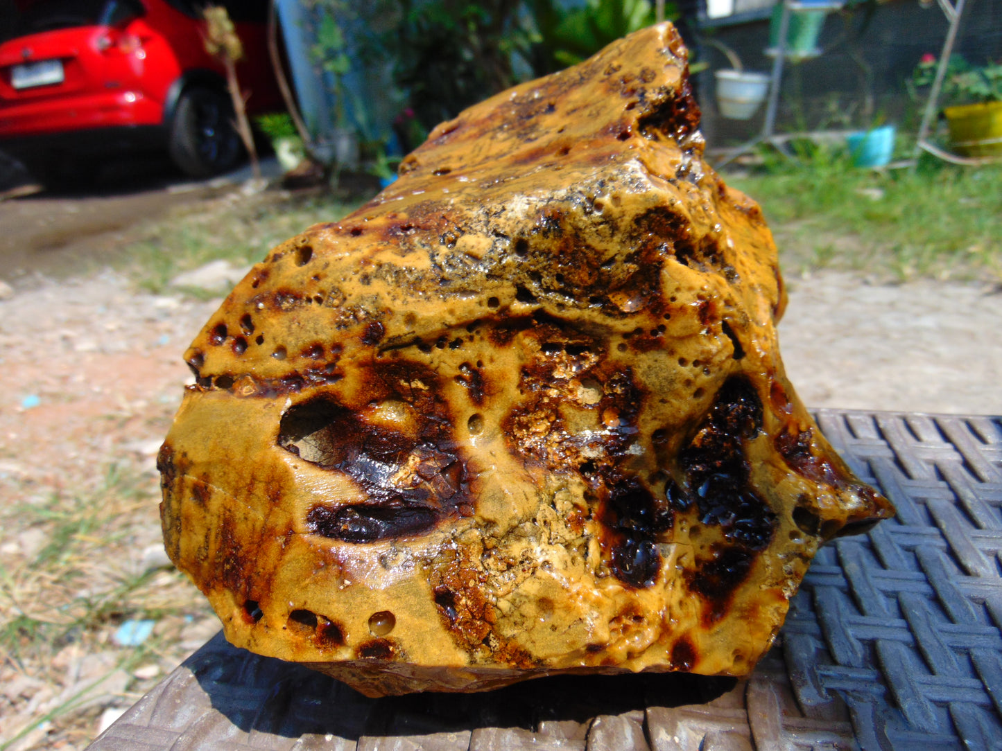 816 gram Polished Indonesia Yellow Aromatic Amber for Healing AY26M145