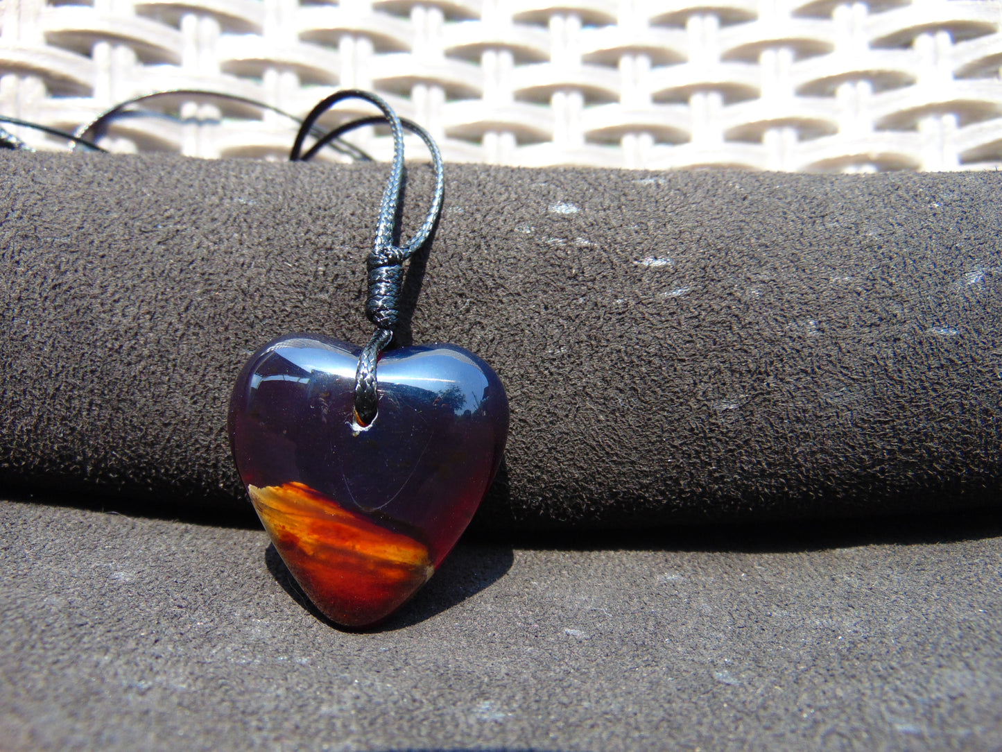 10 gr Heart Pendant Indonesian Blue Amber for Healing 25A344