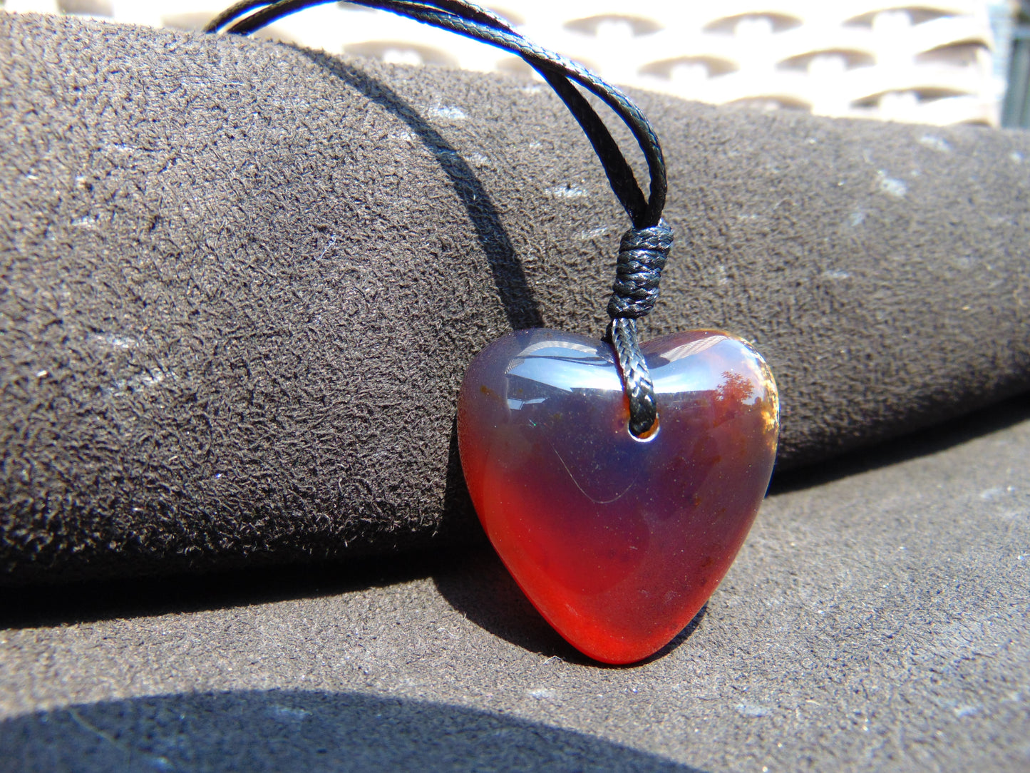 7 gr Heart Pendant Indonesian Blue Amber for Healing 25A347