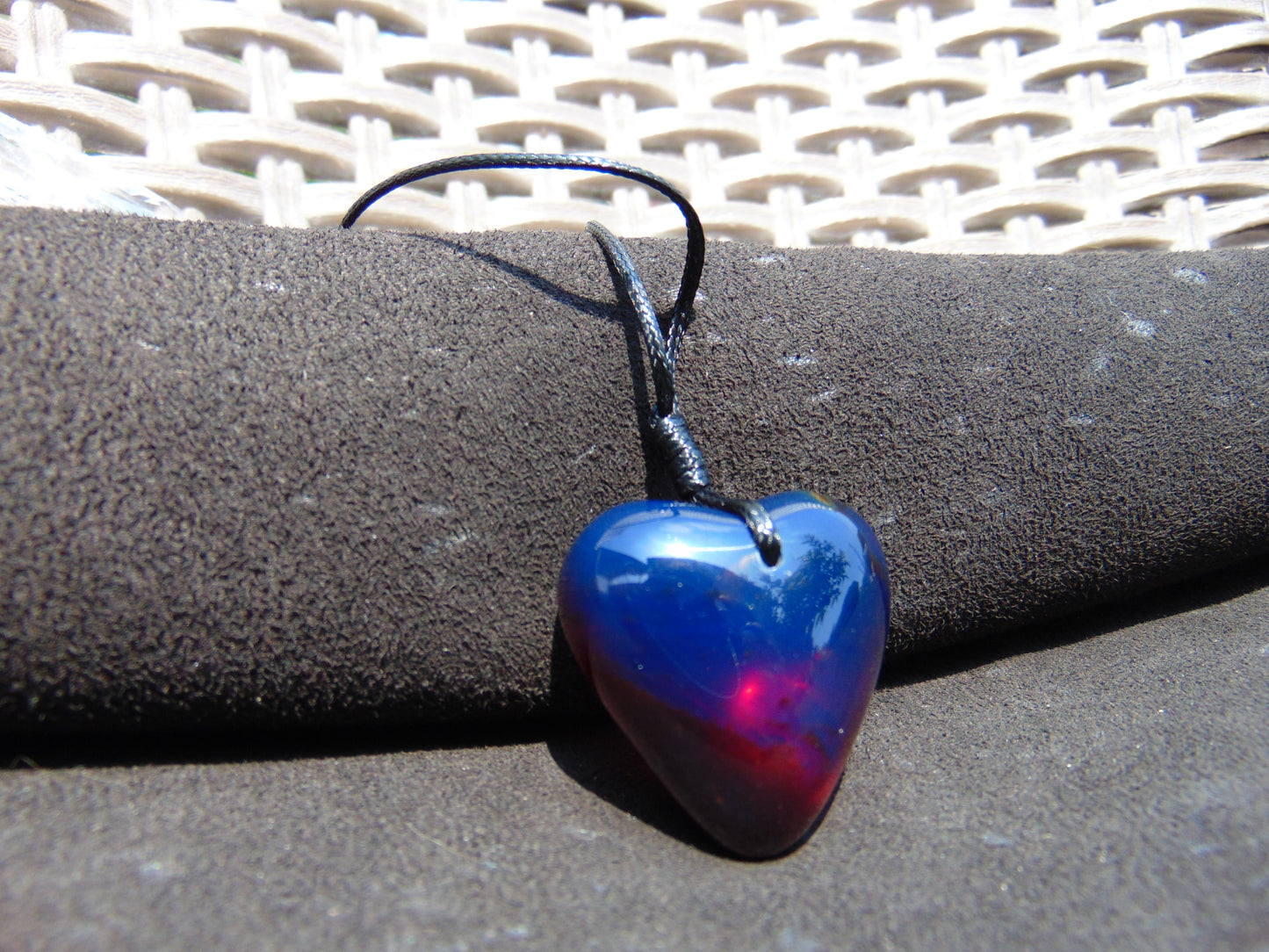 10 gr Heart Pendant Indonesian Blue Amber for Healing 25A349