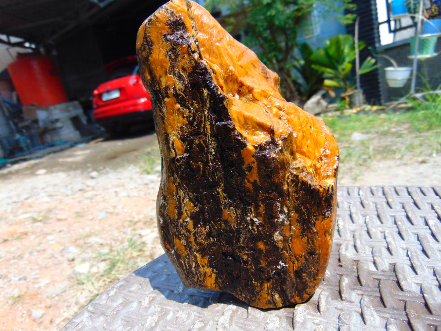 475 gram Polished Indonesia Yellow Aromatic Amber for Healing AY26M126