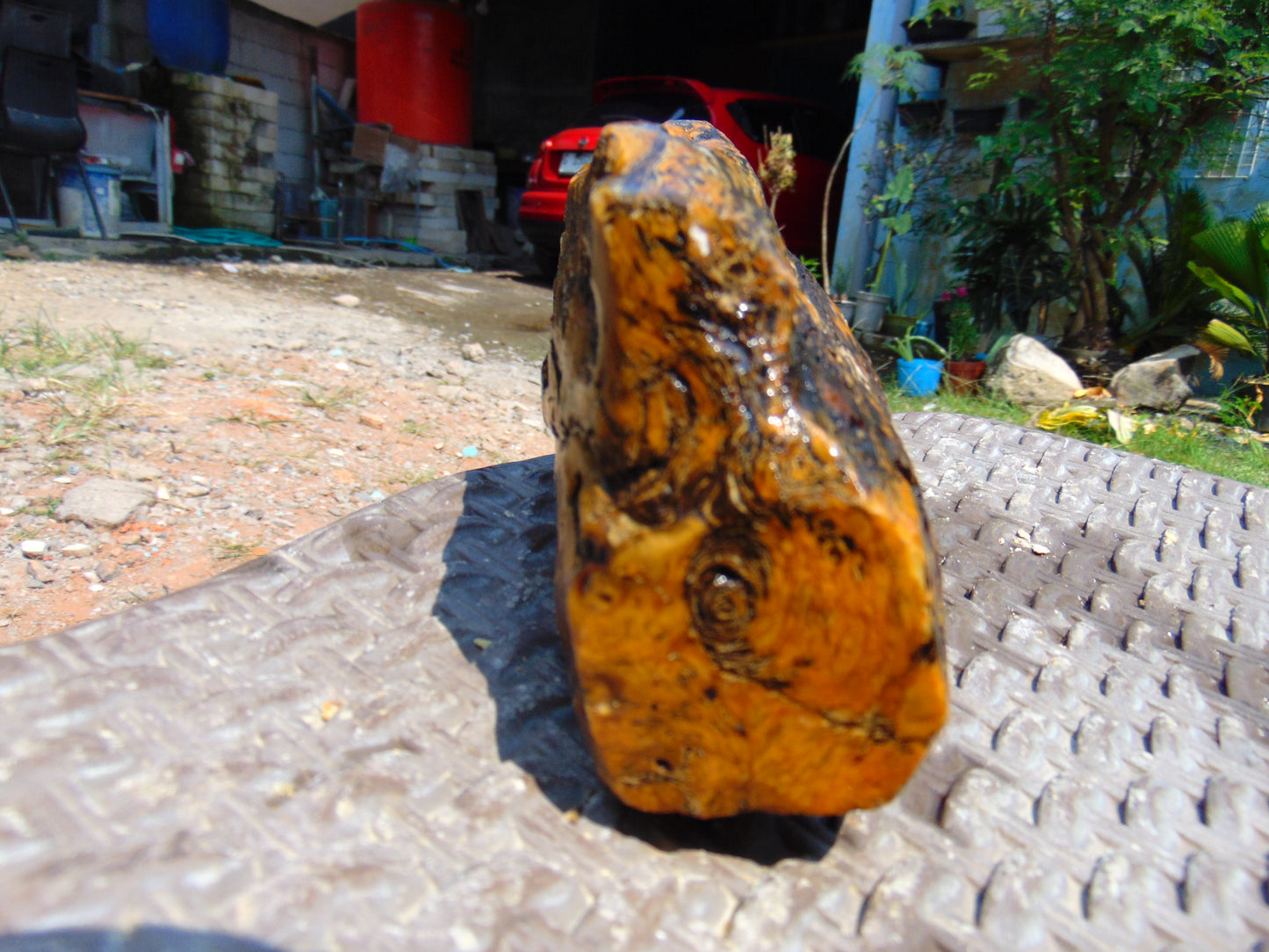 475 gram Polished Indonesia Yellow Aromatic Amber for Healing AY26M126