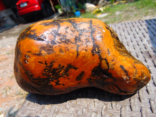 1001 gram Polished Indonesia Yellow Aromatic Amber for Healing AY26121