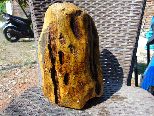 3475 gram Polished Indonesia Yellow Aromatic Amber for Healing AY26M170