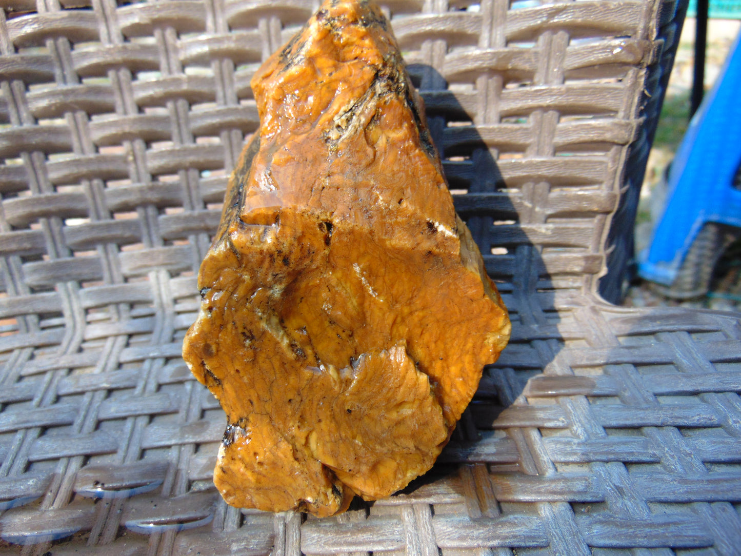 281 gram Polished Indonesia Yellow Aromatic Amber for Healing AY26M117