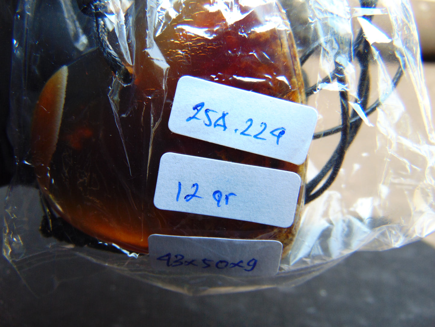 12 gr Heart Pendant Indonesian  Amber for Healing 25A224