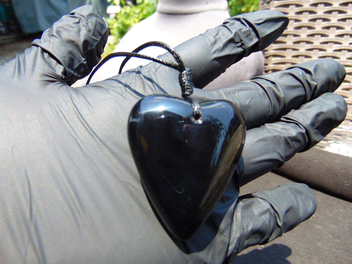 16 gr Heart Pendant Indonesian black Amber for Healing 25A338