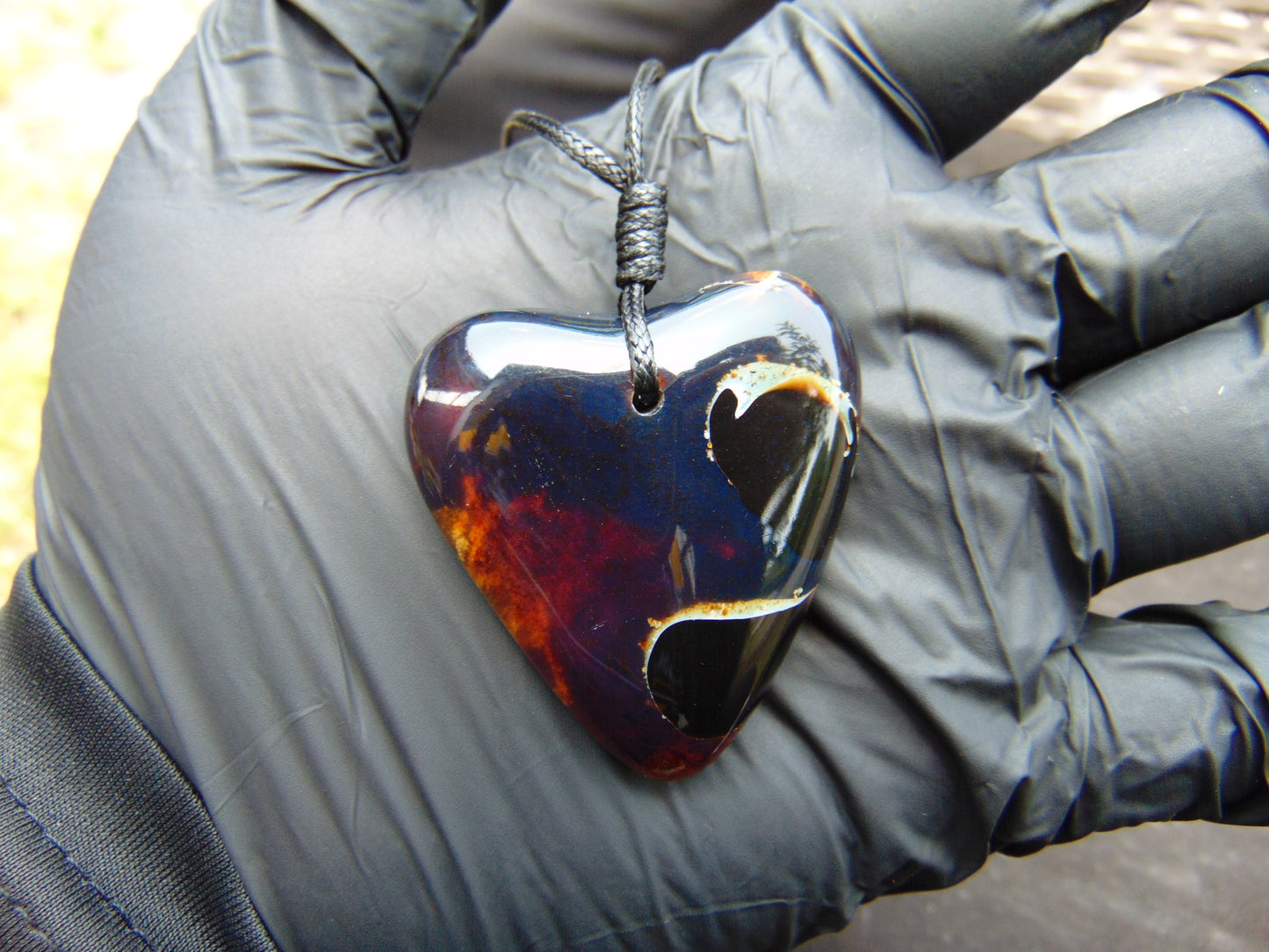 12 gr Heart Pendant Indonesian Black Blue Amber for Healing 25A335