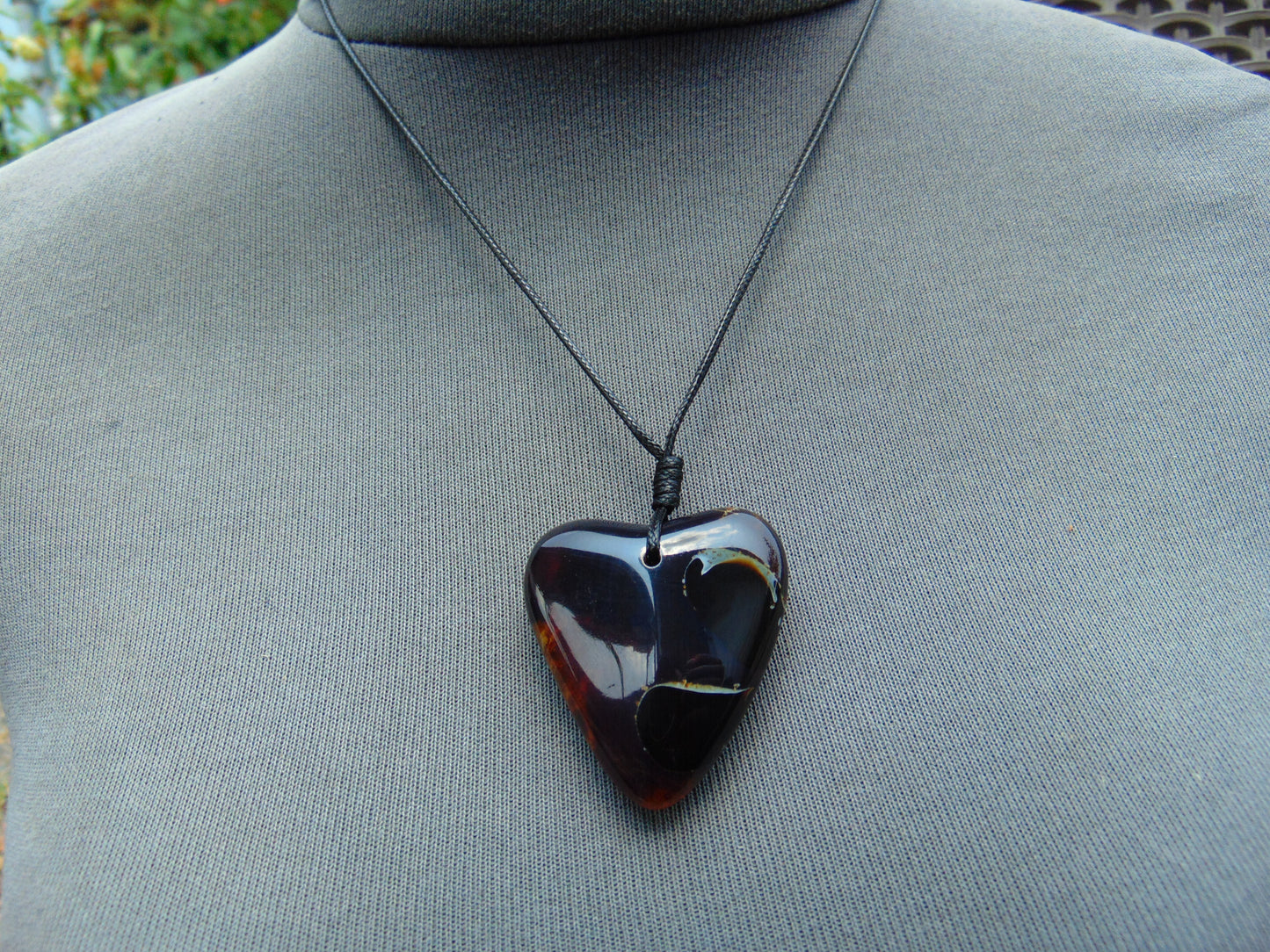 12 gr Heart Pendant Indonesian Black Blue Amber for Healing 25A335