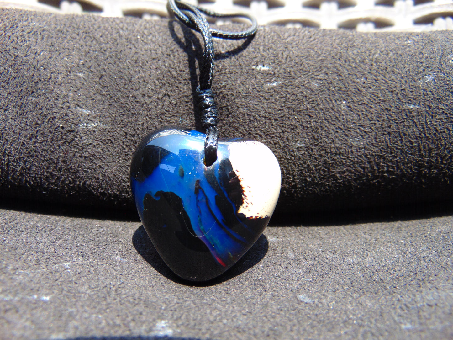 9 gr Heart Pendant Indonesian Blue Amber for Healing 25A351