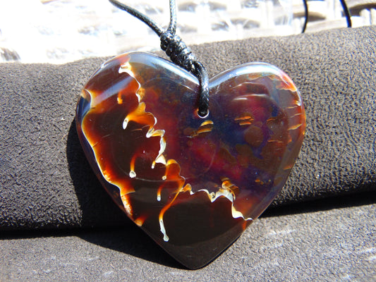 28 gram 61x51x12 mm  Pendant Indonesian Amber for Healing 25Y24B