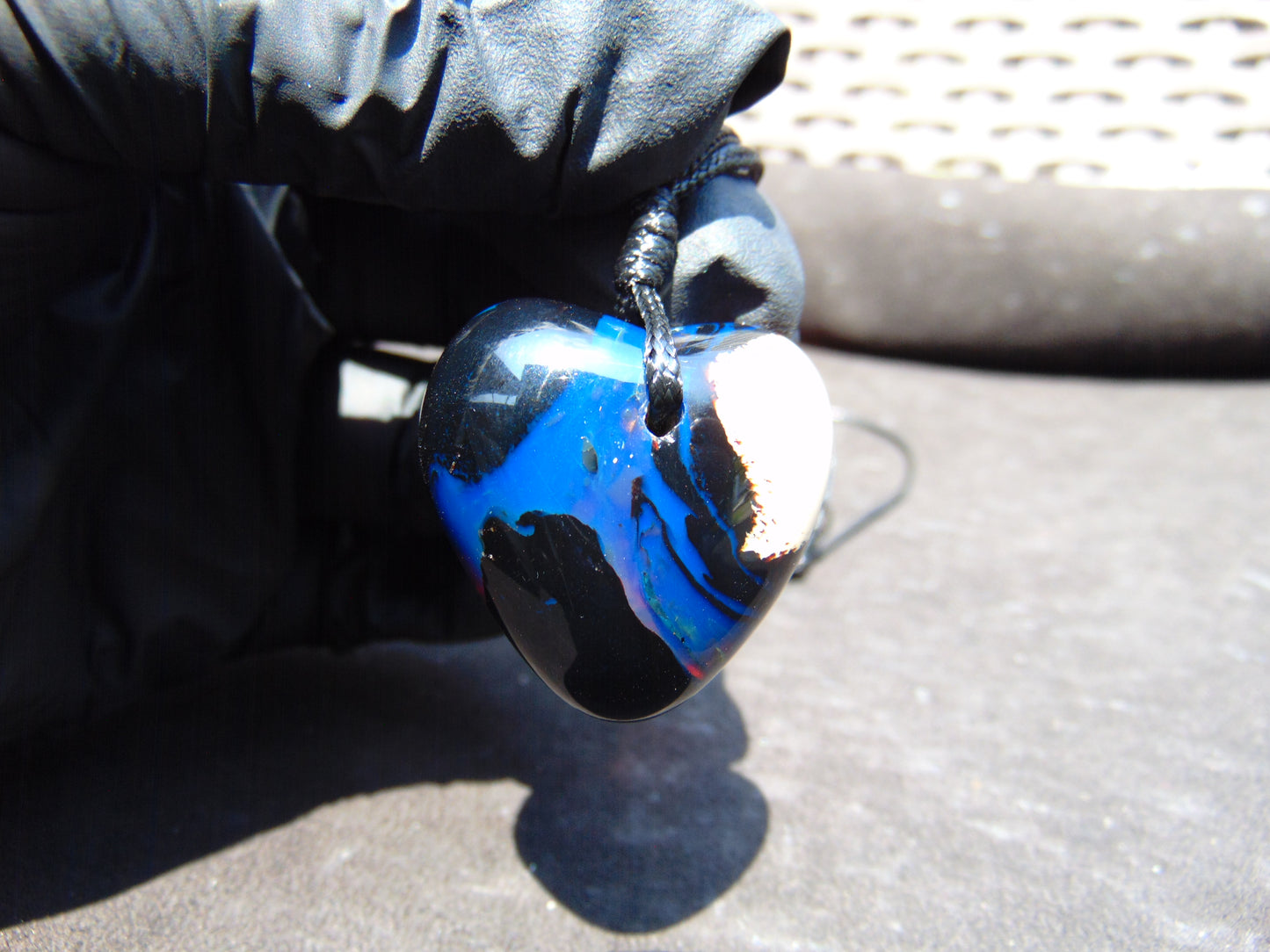 9 gr Heart Pendant Indonesian Blue Amber for Healing 25A351