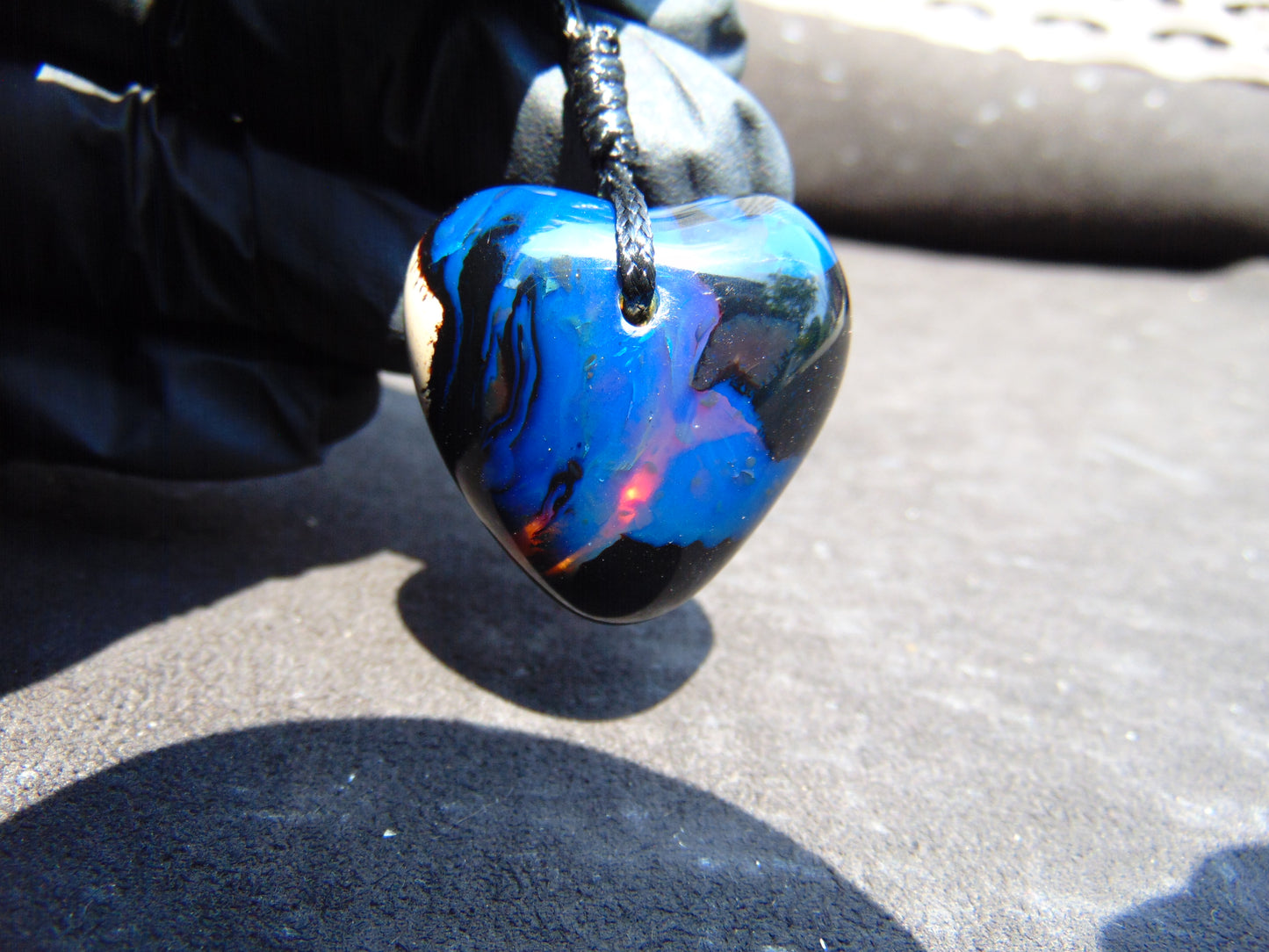 9 gr Heart Pendant Indonesian Blue Amber for Healing 25A351