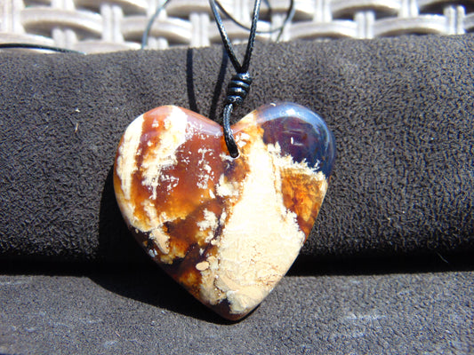 16 gram 45x40x15 mm  Pendant Indonesian Amber for Healing 25Y23