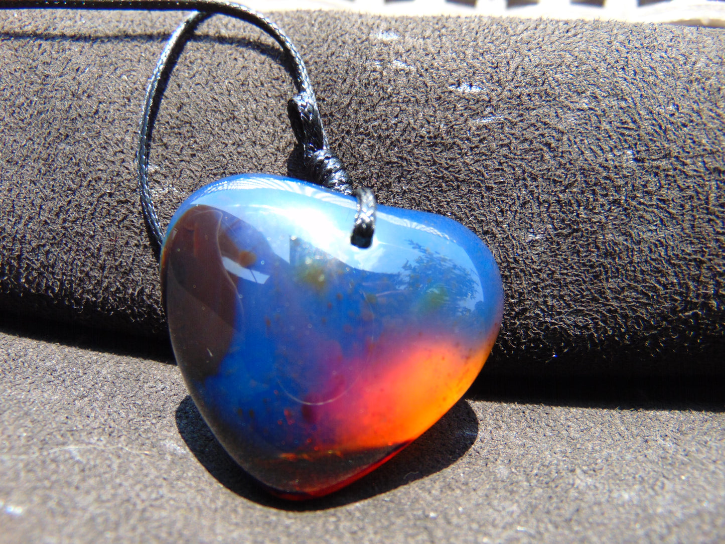 11 gr Heart Pendant Indonesian Blue Amber for Healing 25A354