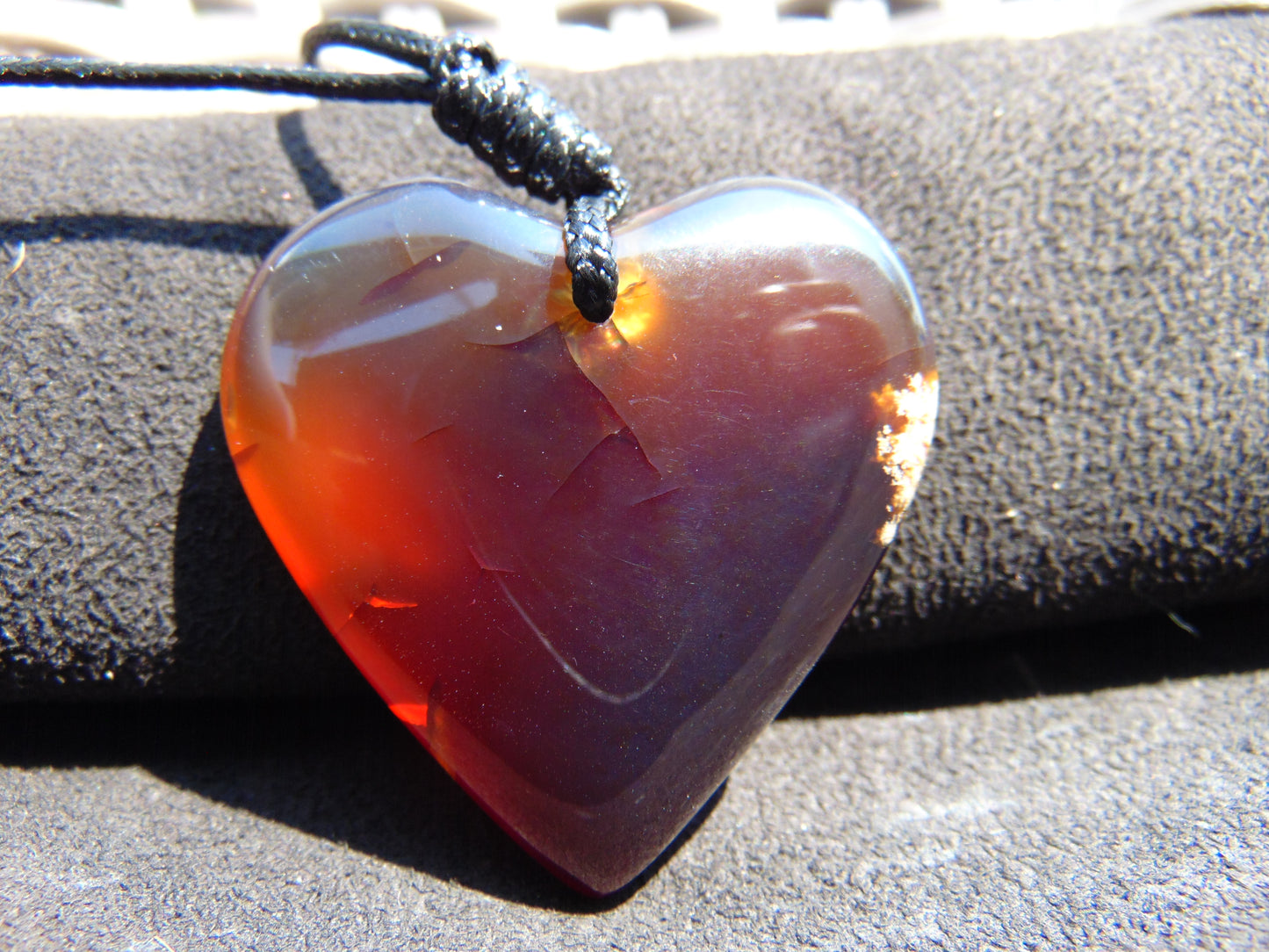 17 gram 47x44x13 mm  Pendant Indonesian Amber for Healing 25N57