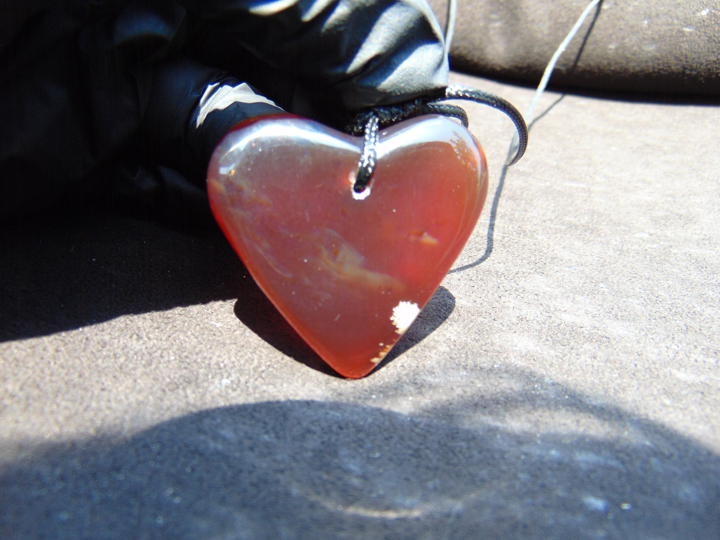 9 gr Heart Pendant Indonesian Amber for Healing 25A278