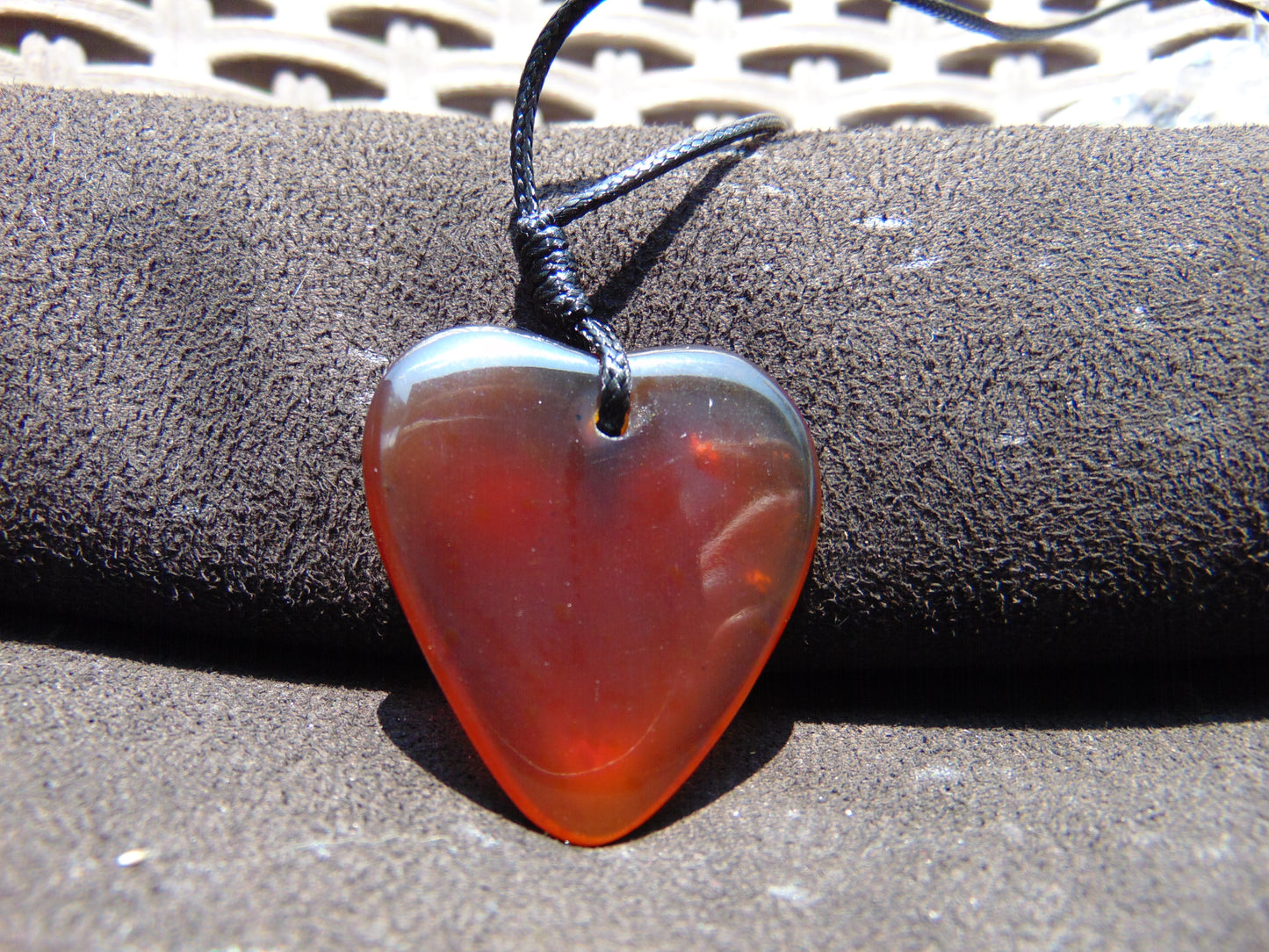 5 gr Heart Pendant Indonesian Red  Amber for Healing 25A273