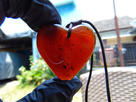 12 gr Heart Pendant Indonesian Inclusion Amber for Healing 25A249