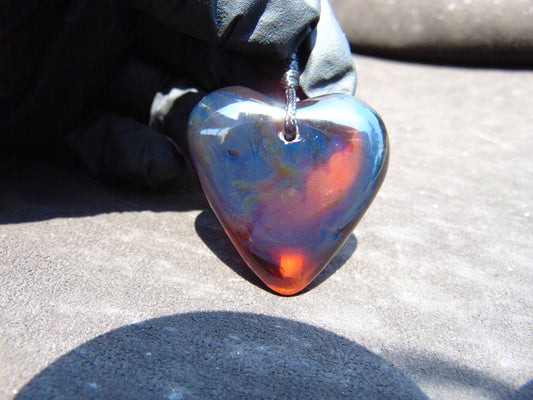 12 gr Heart Pendant Indonesian Black Blue Amber for Healing 25A246