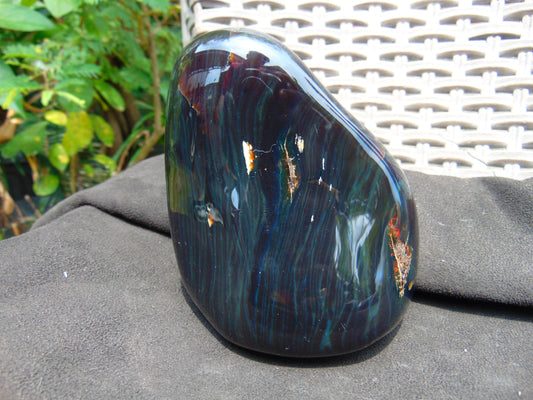 373 gram Full polished Indonesian Dark Green Amber for Healing ML83