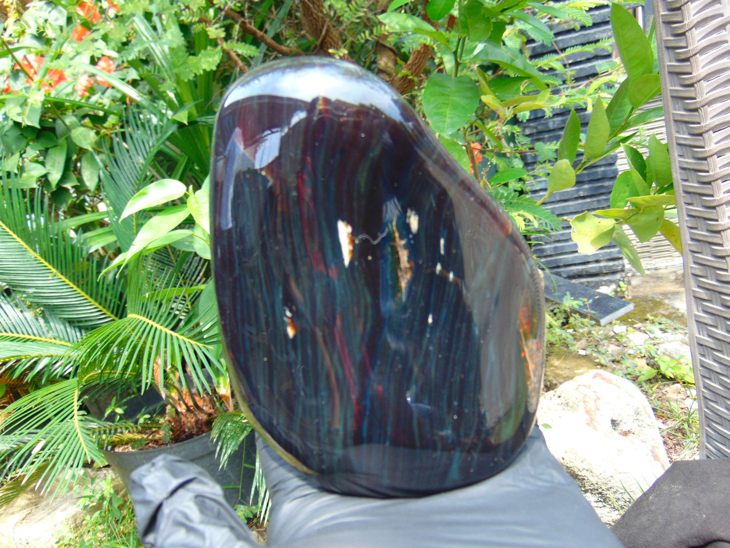 373 gram Full polished Indonesian Dark Green Amber for Healing ML83
