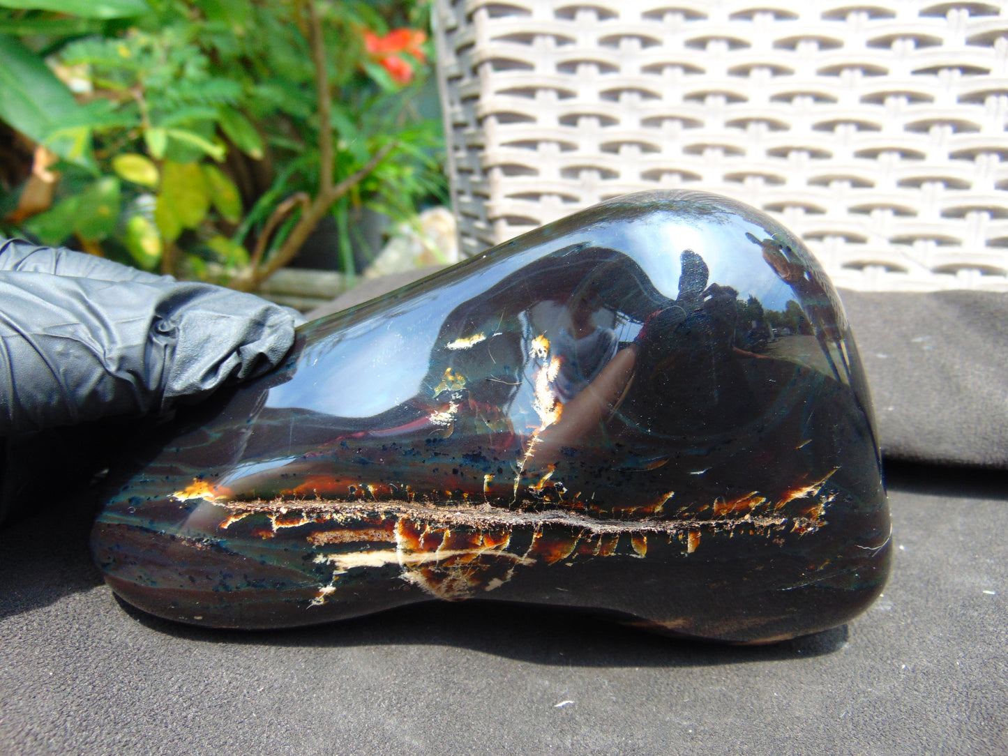 386 gram Full polished Indonesian Dark Green Amber for Healing ML82