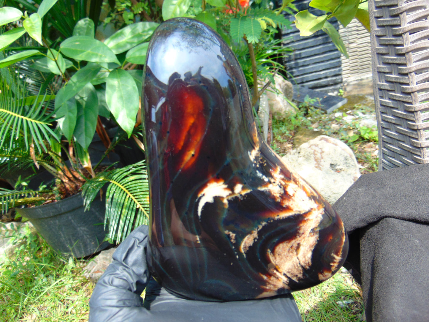 386 gram Full polished Indonesian Dark Green Amber for Healing ML82