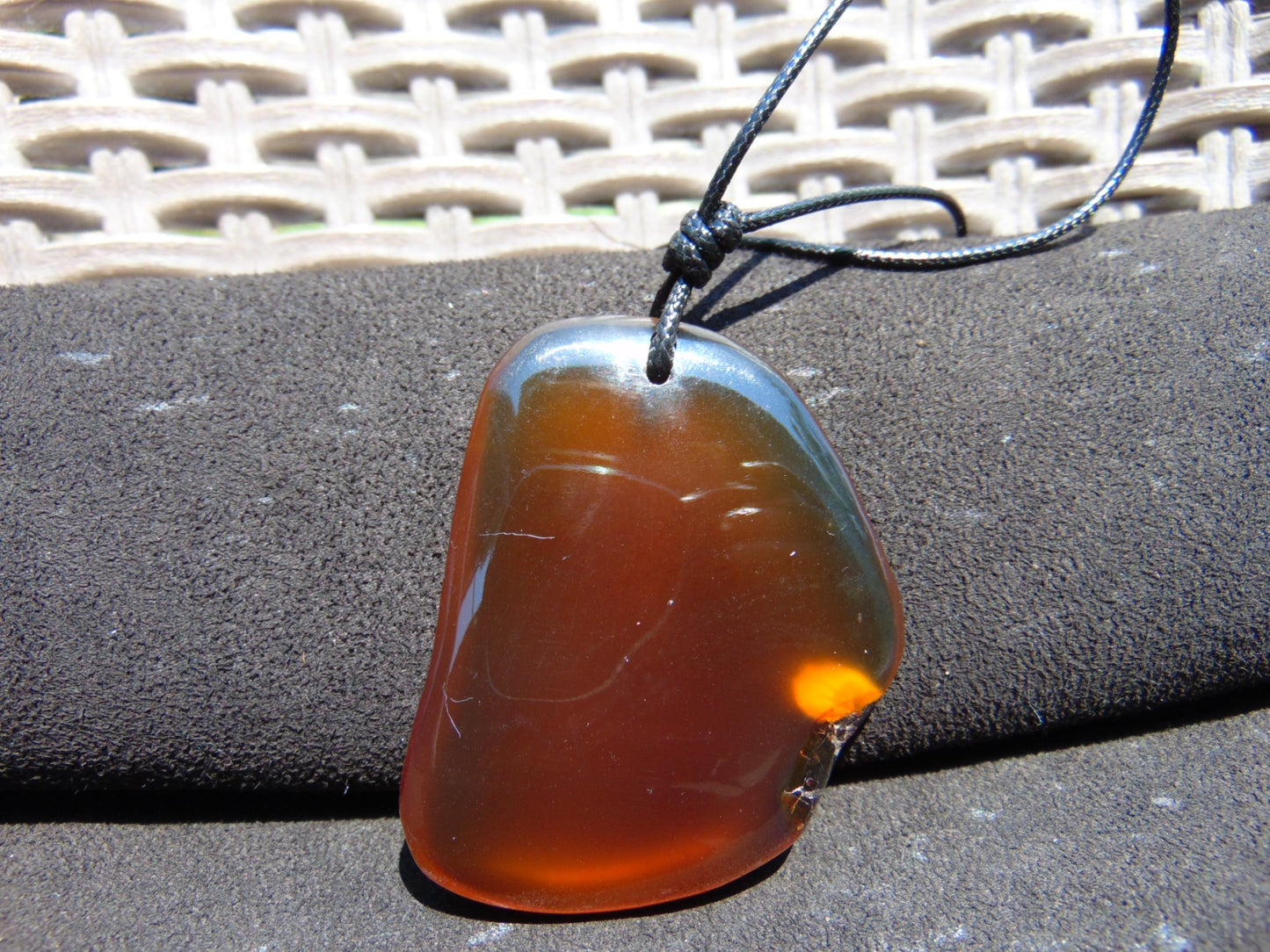 25 gr Pendant Indonesian Yellow Honey Amber for Healing PE2